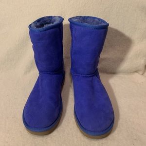 UGG Classic II Genuine Shearling Lined Short Boot